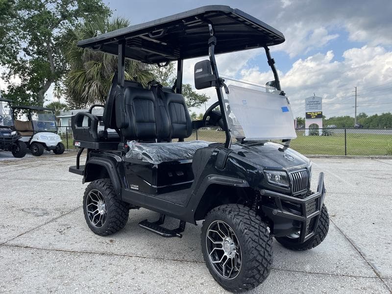 2025 Evolution D5 Maverick 2+2 Black Sapphire — 4-Seater Lifted Golf Cart