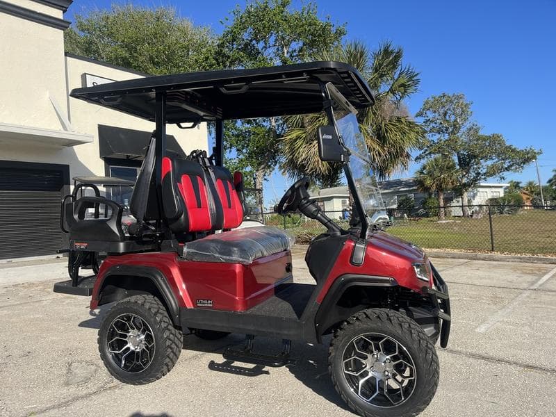 2025 Evolution D5 Maverick 2+2 Pearl White — 4-Seater Lifted Golf Cart