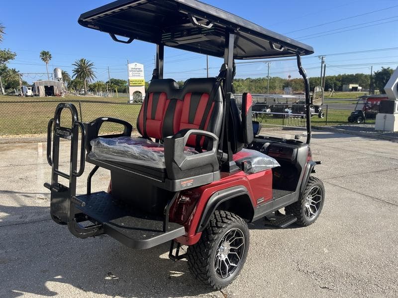 2025 Evolution D5 Maverick 2+2 Pearl White — 4-Seater Lifted Golf Cart — additional view