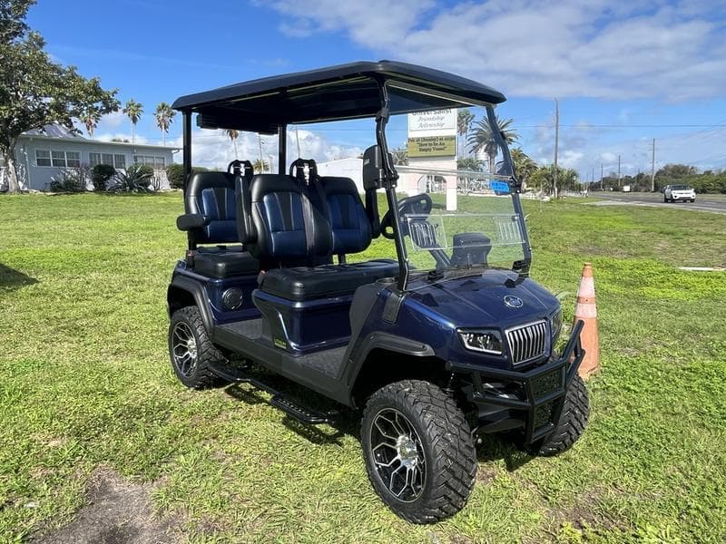 2025 Evolution D5 Maverick 4 Mediterranean Blue — Forward-Facing Cart