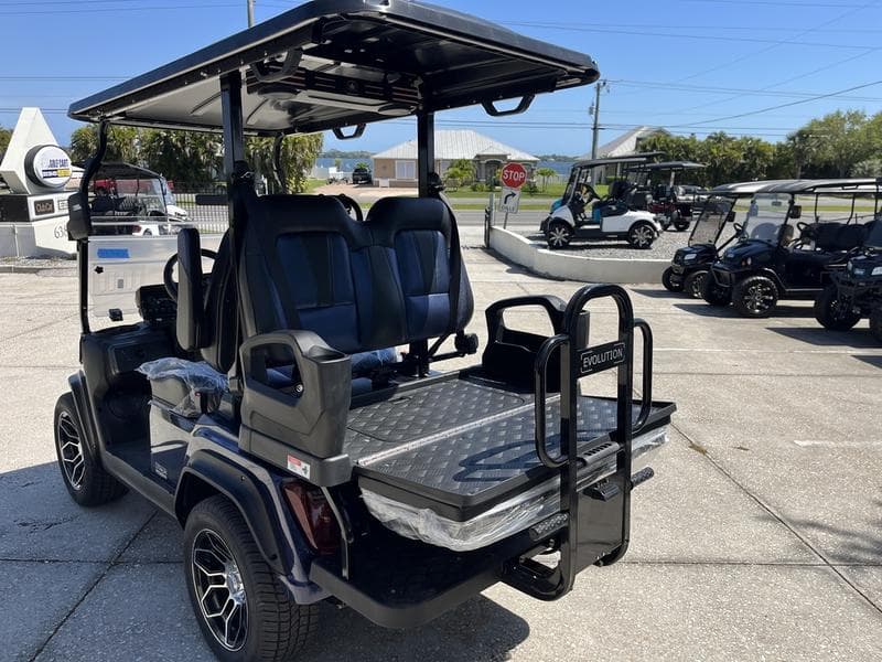 2025 Evolution D5 Ranger 2+2 Arctic Gray — 4-Seater Luxury Golf Cart — additional view
