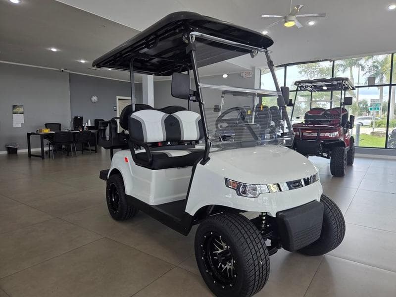 2025 STAR EV Capella 2+2 LSV — White Finish — Street Legal 4-Passenger Electric Sale