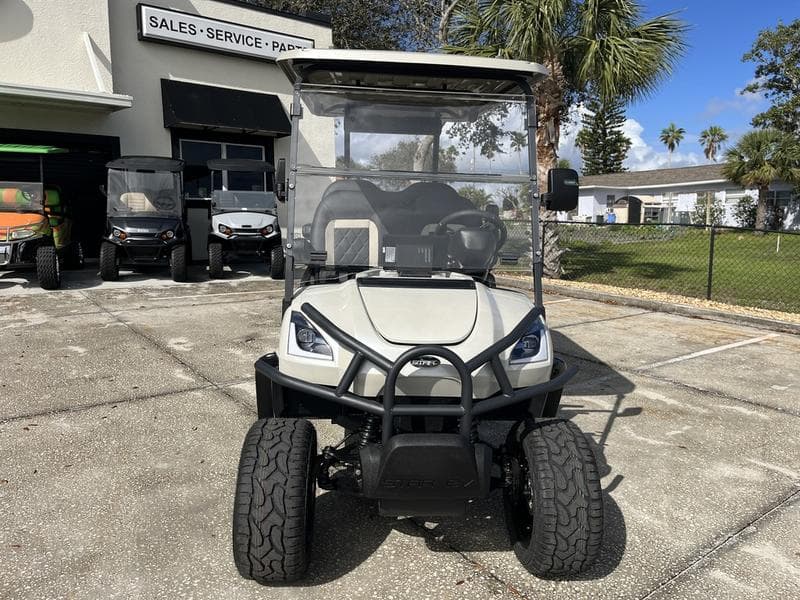 2025 STAR EV Sirius 4 LSV — White Diamond Pearl — 4 Forward-Facing Seats & 105Ah Lithium Battery Sale